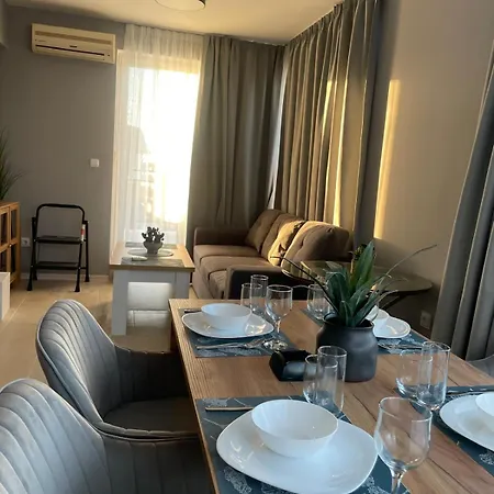 Infinity - Panoramic Sea View Aparthotel Ahtopol