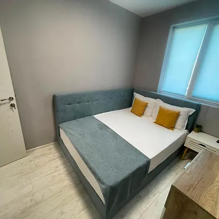 Infinity - Panoramic Sea View Aparthotel 3*