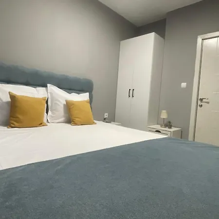 Aparthotel Infinity - Panoramic Sea View 3*