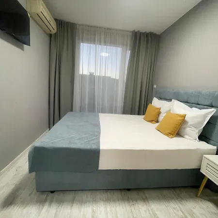 Infinity - Panoramic Sea View Aparthotel Ahtopol