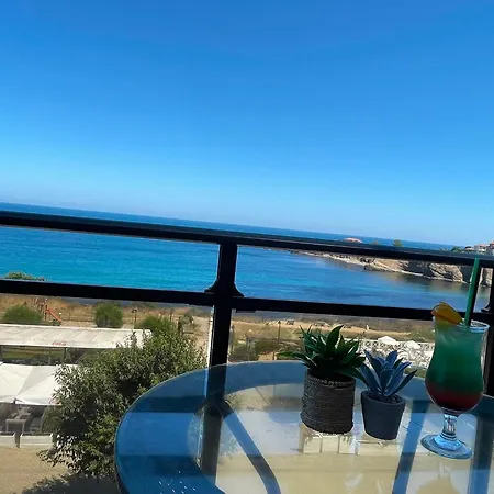 Infinity - Panoramic Sea View Aparthotel 3*