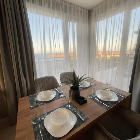 Infinity - Panoramic Sea View Aparthotel Ahtopol